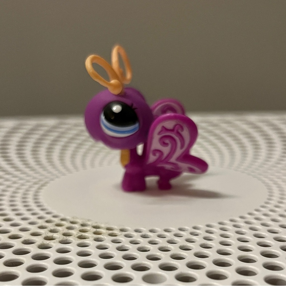 Littlest Pet Shop 1739. Purple Butterfly